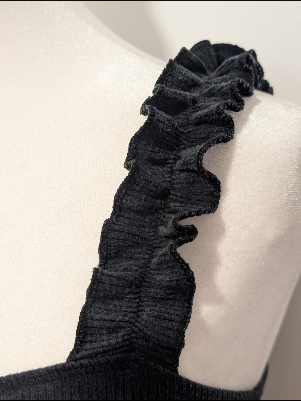 Sunday Best Black Ribbed Crop Top with Ruffled Straps - Picture 9 of 12